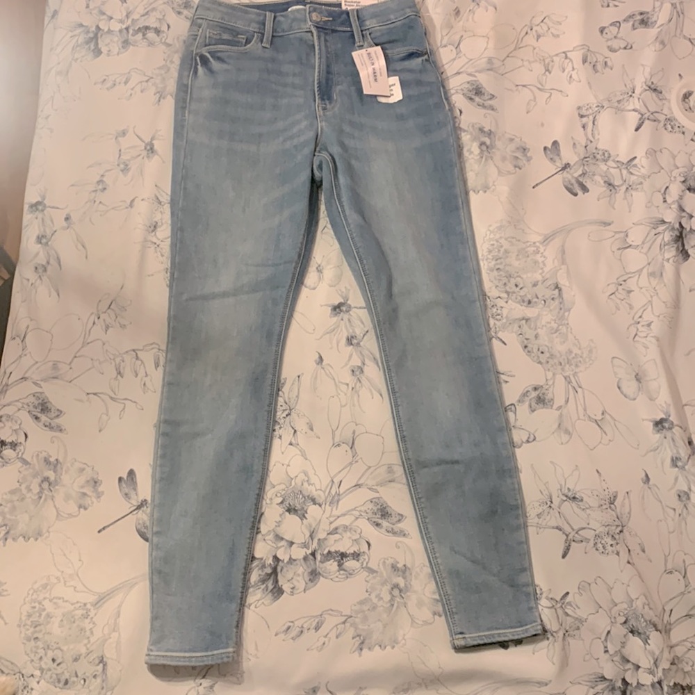 Brand new Old Navy skinny jeans built in warm